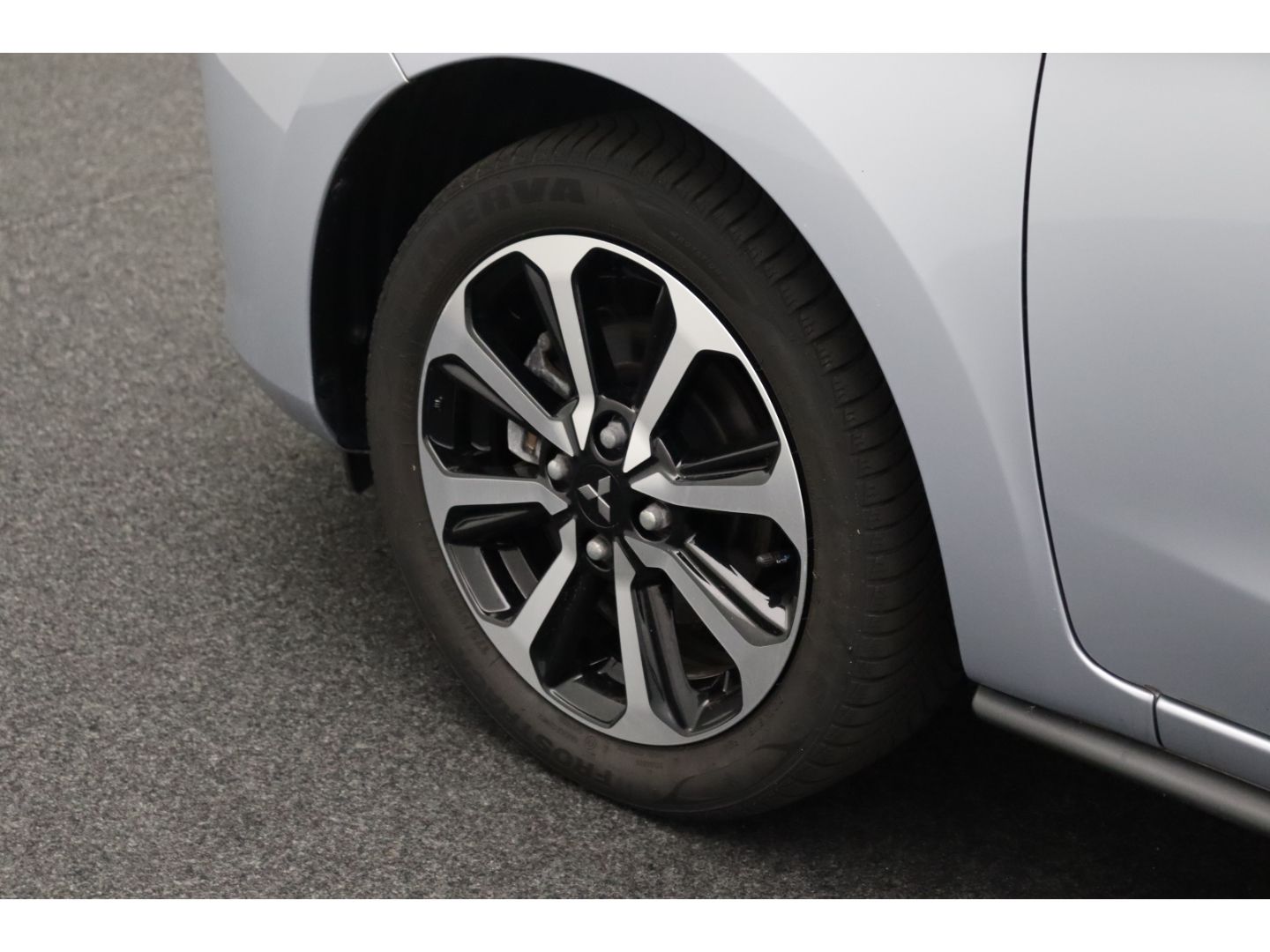 Fahrzeugabbildung Mitsubishi Space Star 1.2 Select+ Kamera  DAB