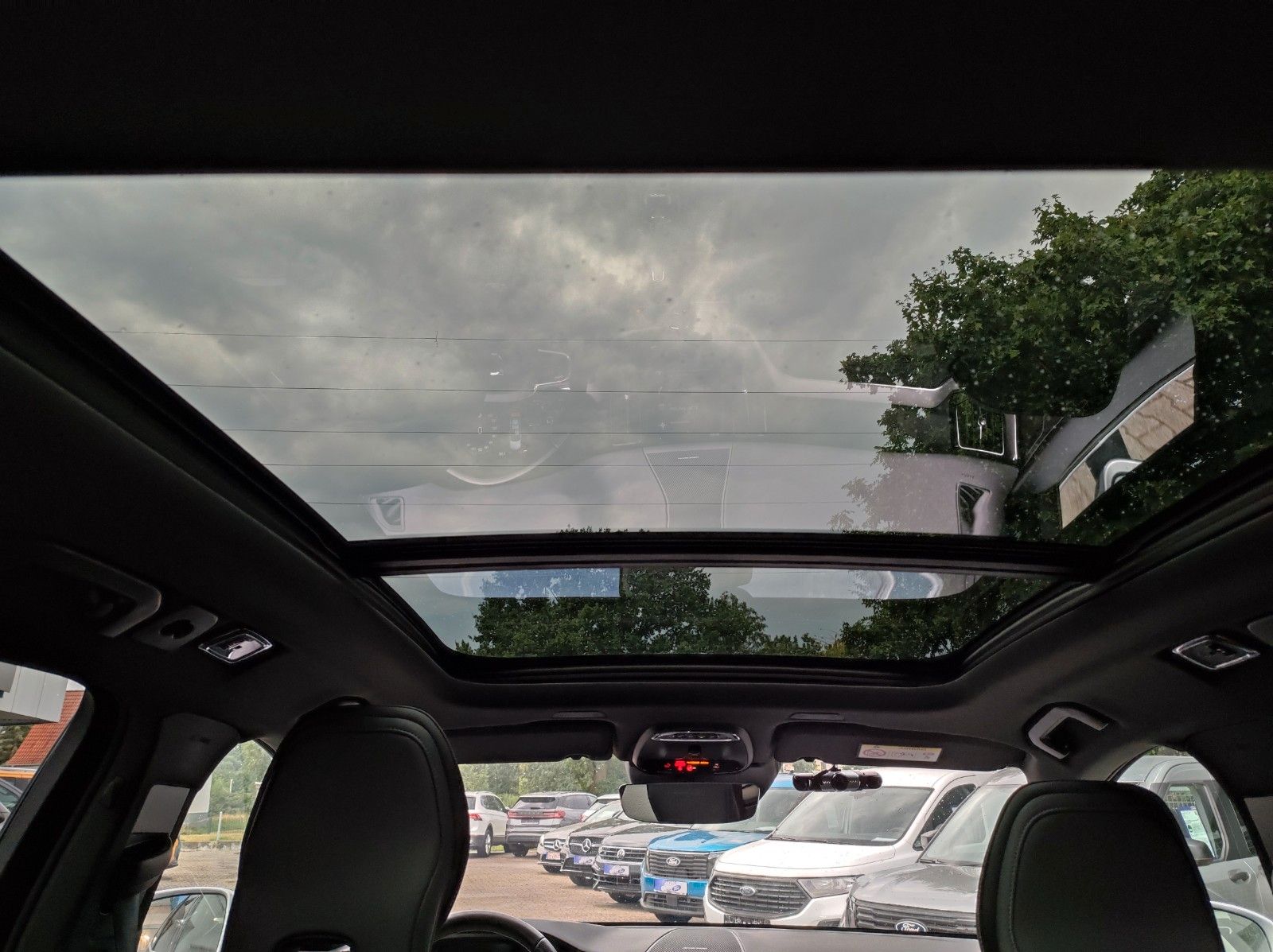 Volvo XC60 R Design PHEV AWD PANO Leder AHK LED Autom foto 12