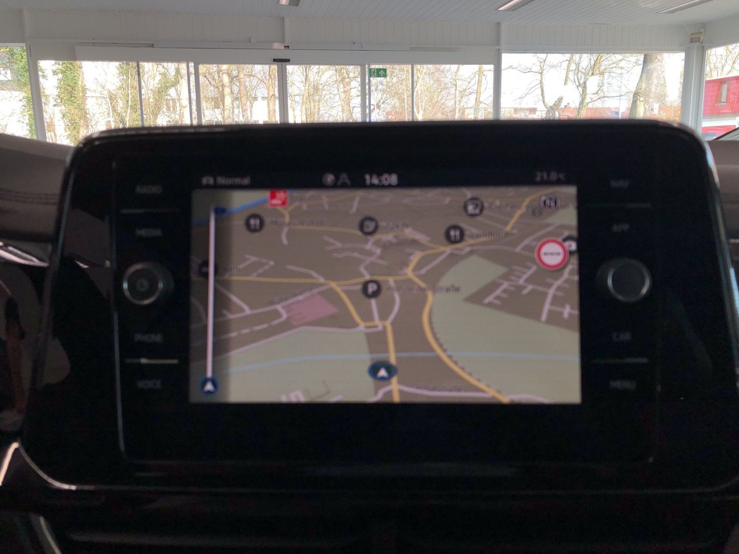 Fahrzeugabbildung Volkswagen T-Roc Cabriolet R-Line 1.5 TSI DSG Sportpaket AH