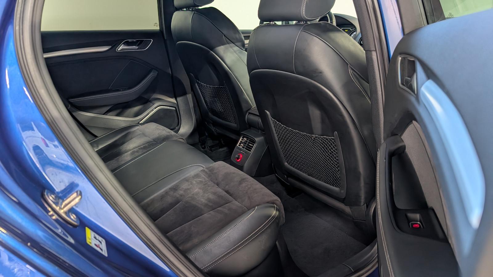 Audi S3 Sportback 2.0 TFSI 300 ch BVA quattro / Bang & Olufsen / Magnetic Ride / Alcantara-Cuir / Jantes 19"