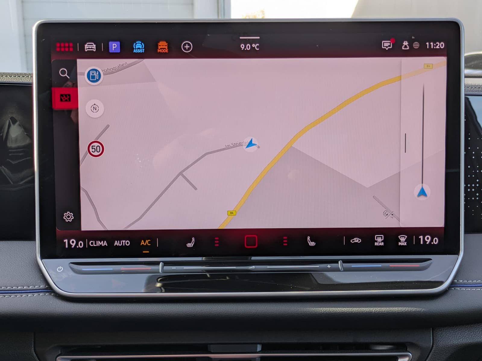 Fahrzeugabbildung Volkswagen Tiguan 2.0 TDI 4M R-Line PANO*H&K*AHK*MATRIX*20"