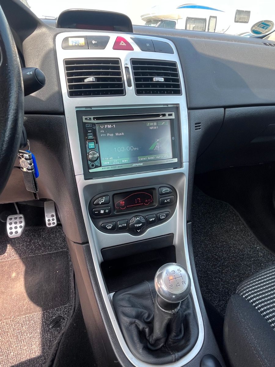 Fahrzeugabbildung Peugeot 307CC Cabrio