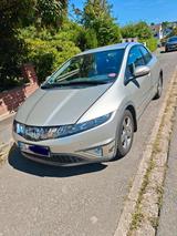Honda Civic - Honda Civic aus 2006 mit Benzin-Antrieb