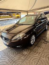 Fiat Croma 1.9 Multijet 16V Emotion - gebrauchte Fiat Croma aus dem Jahr 2010