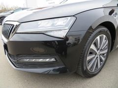 SKODA Superb Combi 2.0 TDI Ambition DSG AHK RFK ACC SKODA Superb Combi 2.0 TDI Ambition DSG AHK RFK ACC