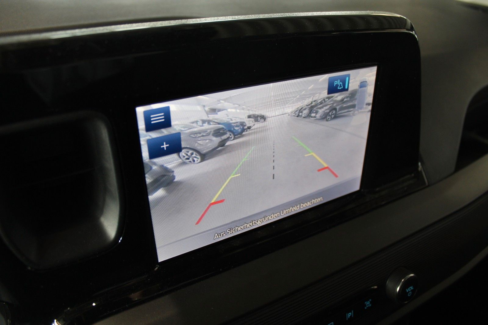Fahrzeugabbildung Ford Tourneo Courier Titanium Automatik FahrerAssPak