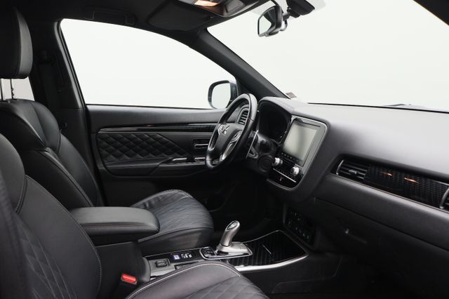 Fahrzeugabbildung Mitsubishi Outlander PHEV 2.4 Plus Spirit-Paket 4WD