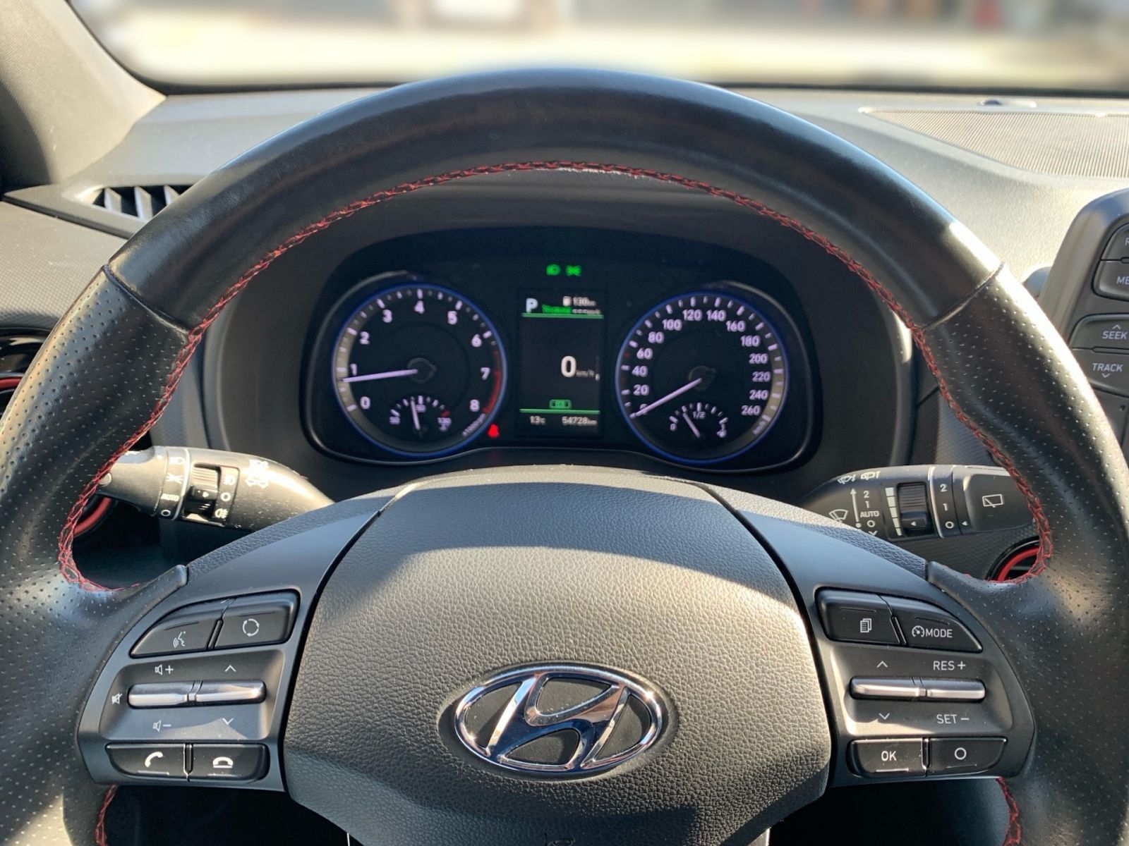 Fahrzeugabbildung Hyundai KONA 1.6 T-GDI Unique Navi LED