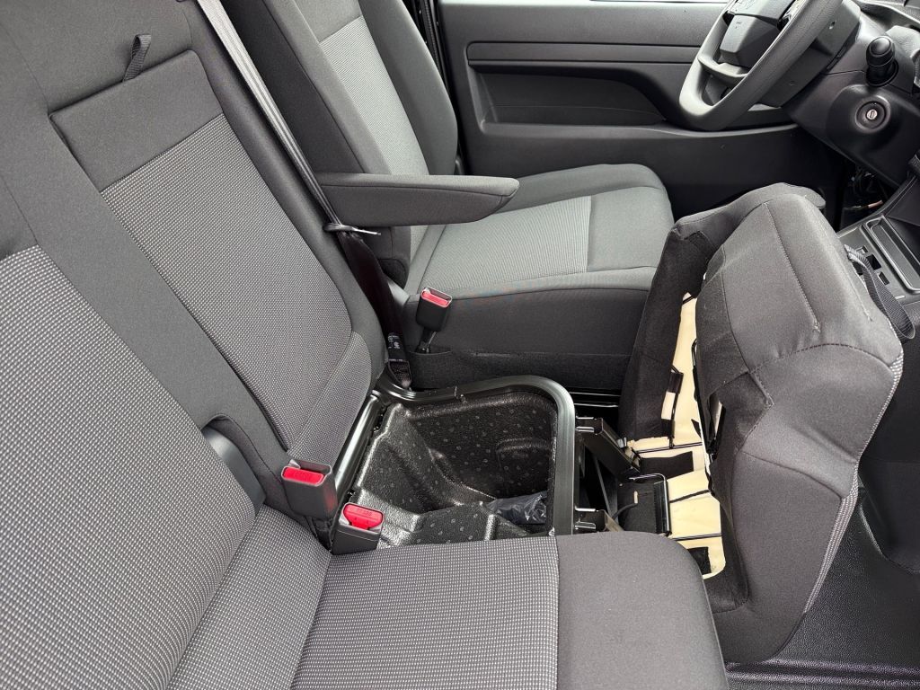 Fahrzeugabbildung Citroën Jumpy 2.2 Diesel 150 XL S&S Autm.