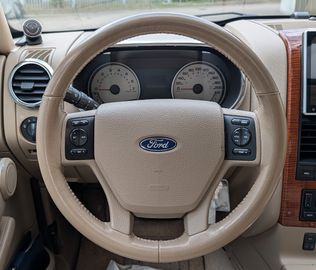 Ford Explorer V8 Eddie Bauer/ 2 vorhanden – Bild 8