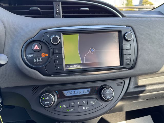 Toyota Yaris  Comfort Hybrid