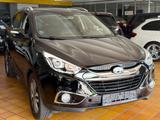 Hyundai ix35 2.0 CRDi 135kW Black&Steel Edition 4WD/NAVI - Hyundai ix35: Allradantrieb, Automatik, 2.0