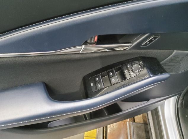 Fahrzeugabbildung Mazda CX-30 2.0 SKYACTIV-G M Hybrid DESIGN HEADUP LED
