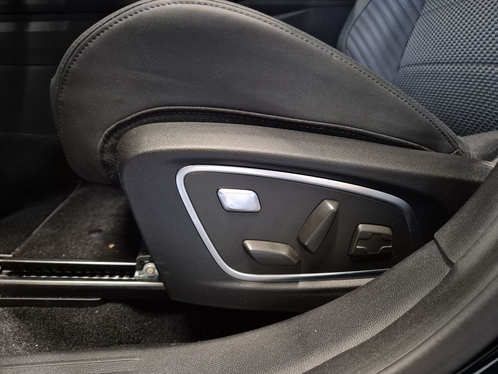 Fahrzeugabbildung Renault Espace VI Esprit Alpine E-Tech Hybrid*AHK*Allwet