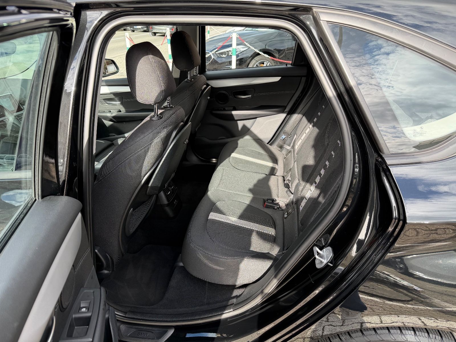 Fahrzeugabbildung BMW 218 Active Tourer NAVI LED AHK TEMPOMAT