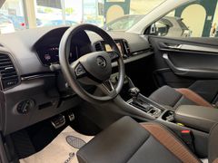 SKODA Karoq 2.0 TDI Scout 4x4 DSG ACC LED CAM AHK NAVI