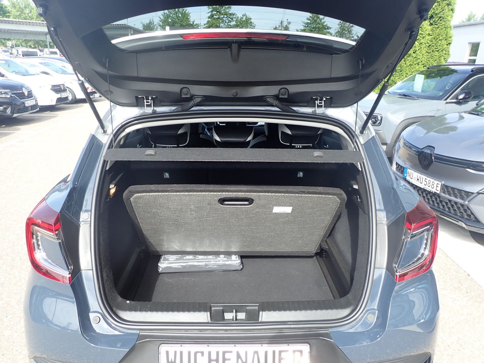 Fahrzeugabbildung Renault Captur Techno Mild Hybrid 140