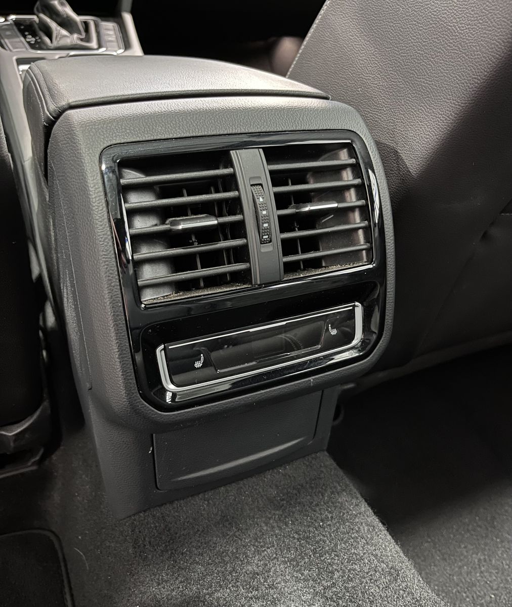 Fahrzeugabbildung Volkswagen Passat Variant Elegance 2.0 TDI*LED-Matrix*AHK*P