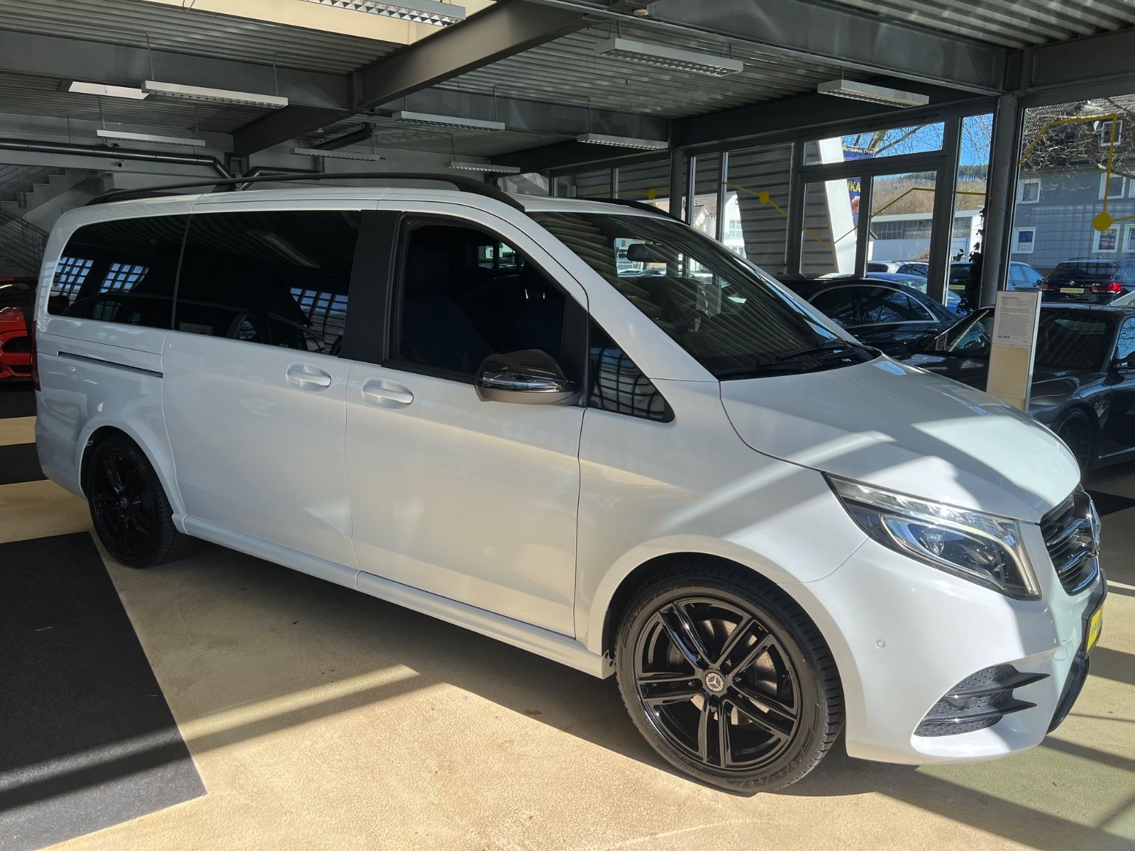 Fahrzeugabbildung Mercedes-Benz V 250 d EDITION lang AMG *AMBIENTE*KAMER*LED*