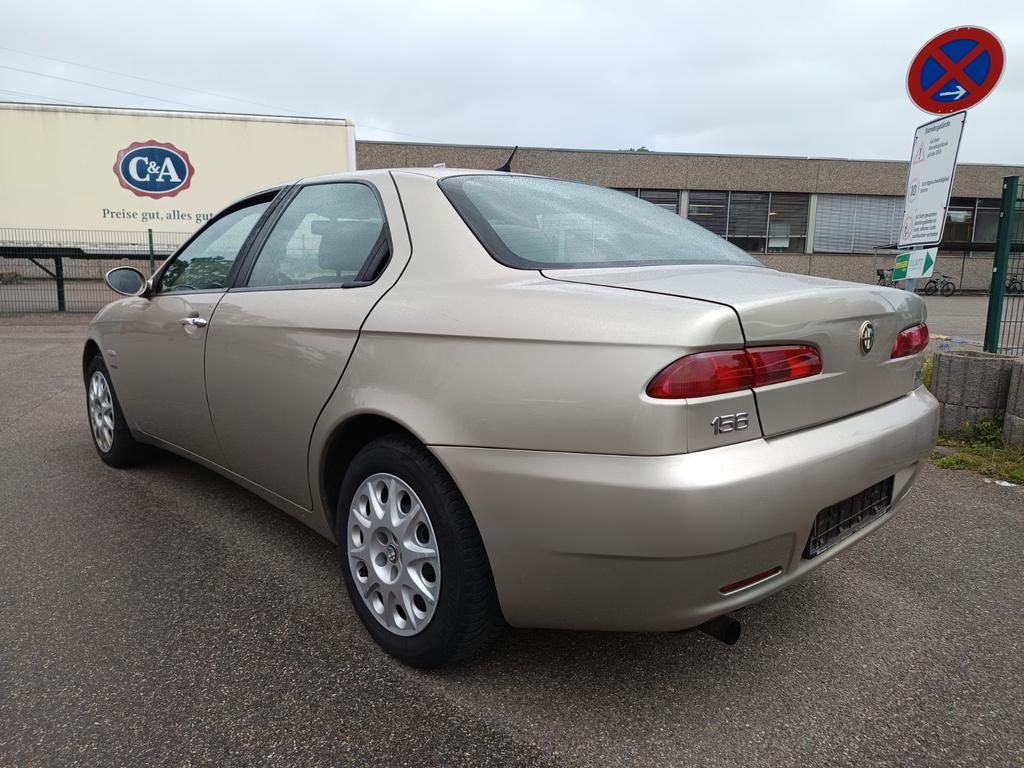 Alfa Romeo 156
