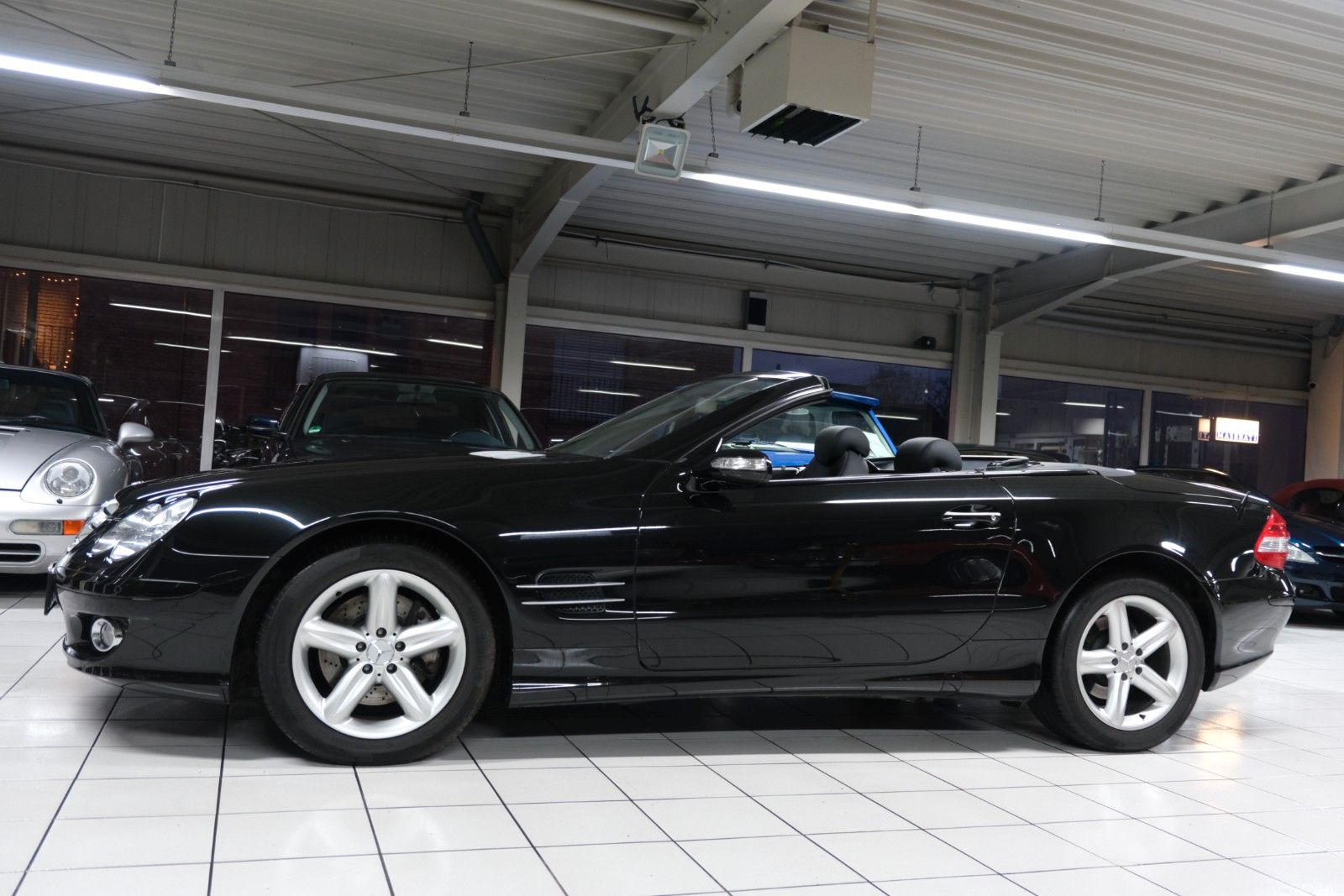 Fahrzeugabbildung Mercedes-Benz SL 350/Deutsch/Erstlack/MB-Historie/Top
