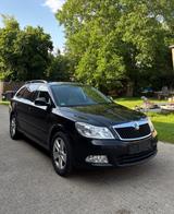 Skoda Octavia Combi Elegance- 2.Hand - Navi - AHK - Skoda Octavia aus 2011: Elegance