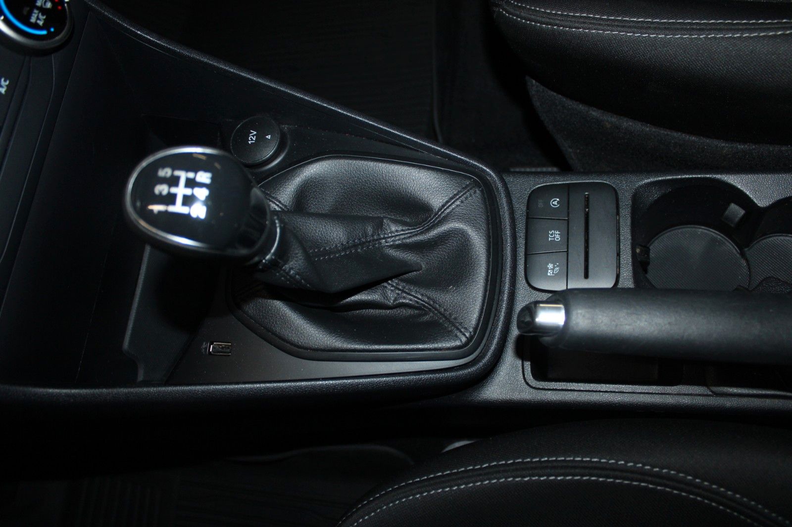 Fahrzeugabbildung Ford Fiesta Trend KLIMA LED aus 1.Hand nur 11.225 km