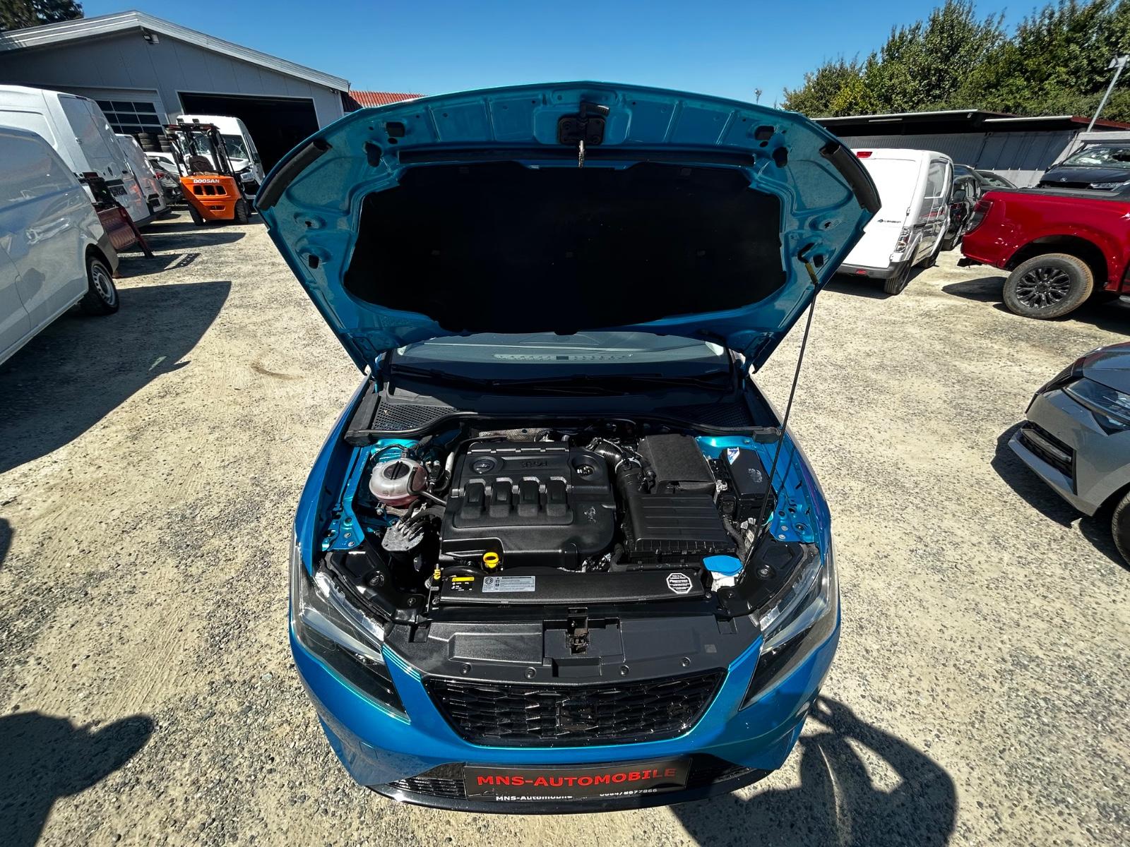 Seat Leon 2015 — photo 24