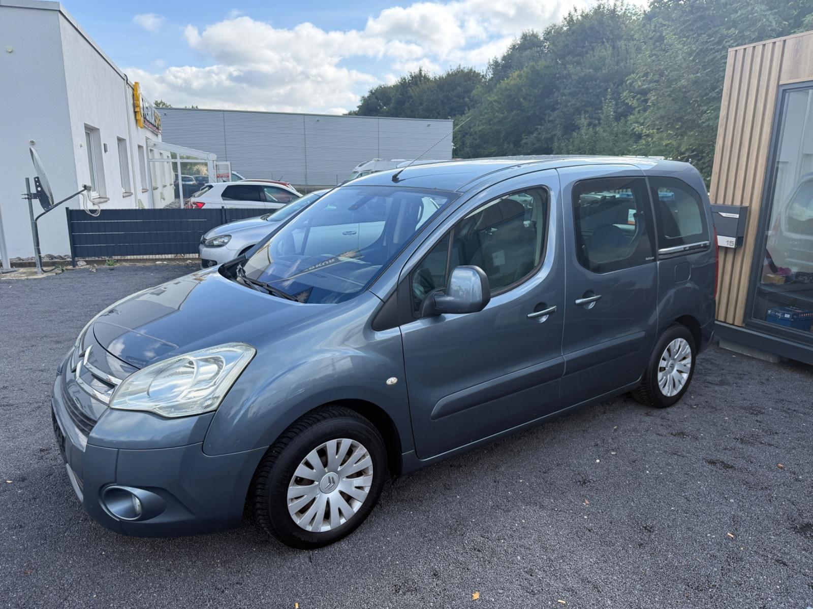 Citroën Berlingo Kombi Multispace *AHK*SHZ*1.Hand,TÜVneu