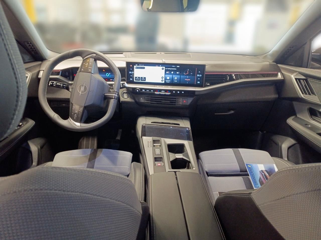 Fahrzeugabbildung Opel Grandland 1.2 HYBRID GS NAVI/LED/KAMERA/DAB+