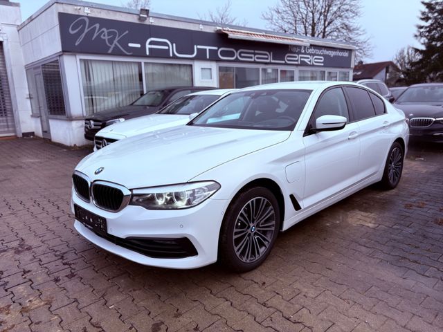 BMW 530e Lim. Sport Line|T-Leder|Totwinkel|R-Kamera|