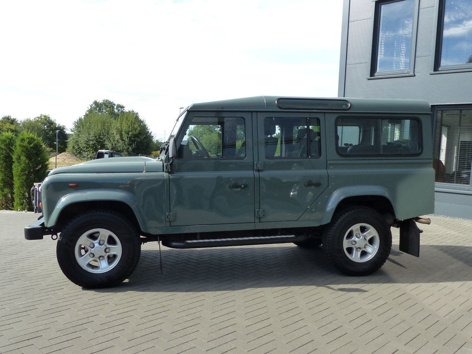 Fahrzeugabbildung Land Rover Defender 110 D AUTOMATIK !!