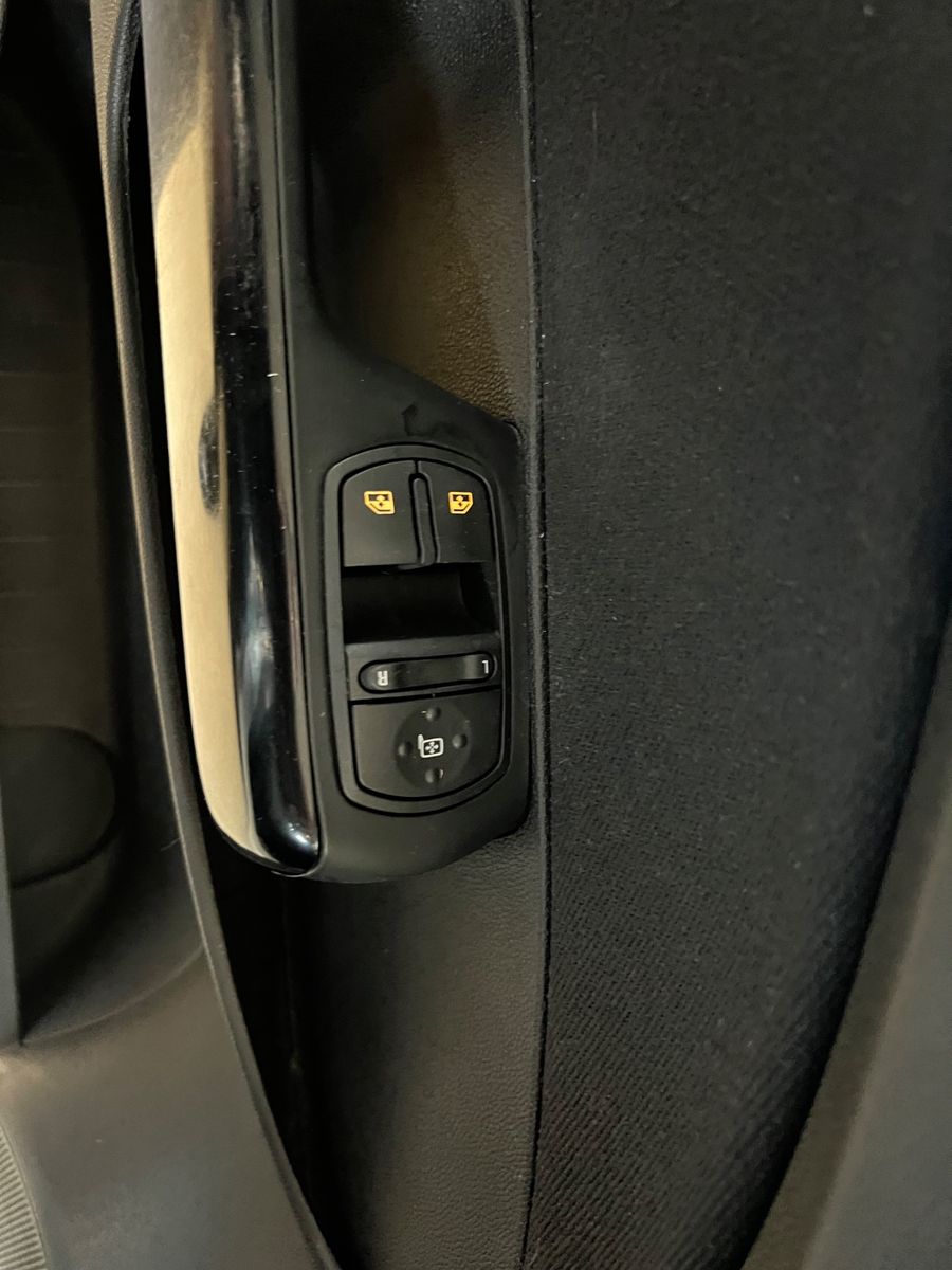Fahrzeugabbildung Opel Corsa D Color Edition Sport