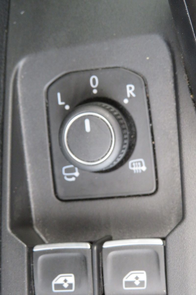 Fahrzeugabbildung Volkswagen T-Cross Highline DSG ACC NAVI AHK APP 1.HAND