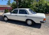Mercedes-Benz W123 230 E | 1. Hand | 72tkm  - Mercedes-Benz W123
