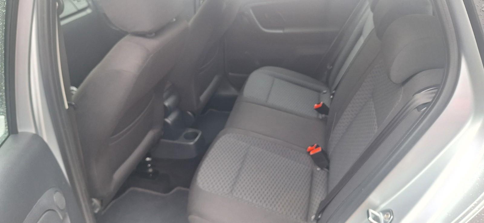 Skoda Fabia 2011 — photo 12
