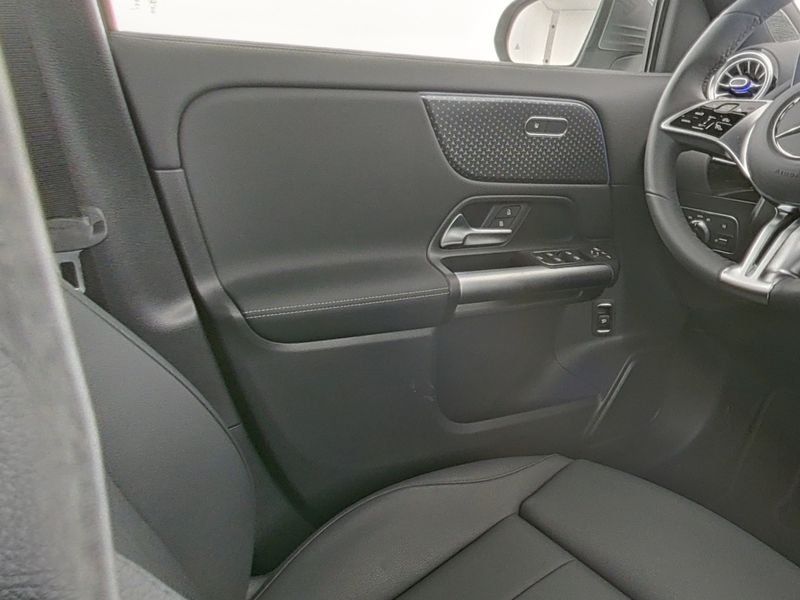 Fahrzeugabbildung Mercedes-Benz GLA 220 d 4M*AHK*Distronic*Totwinkel*360*Easy-Pa