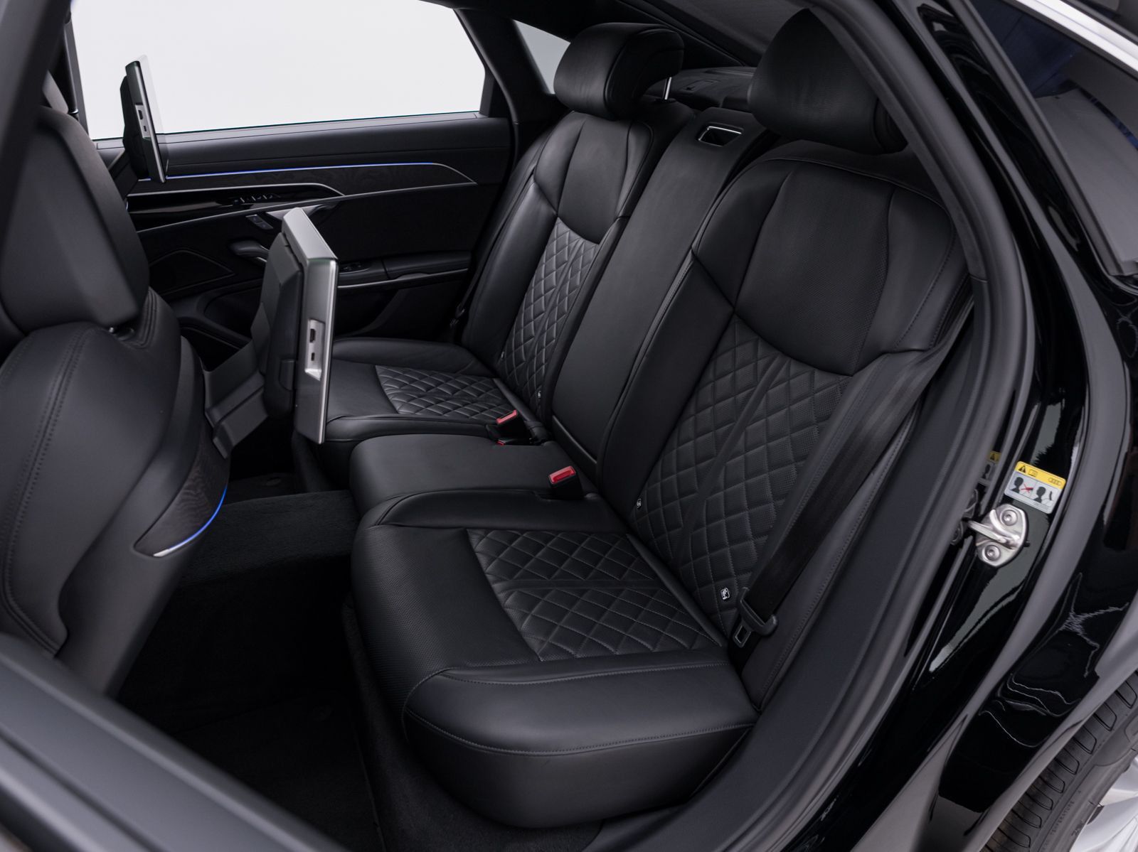 Audi A8 - Bild 19
