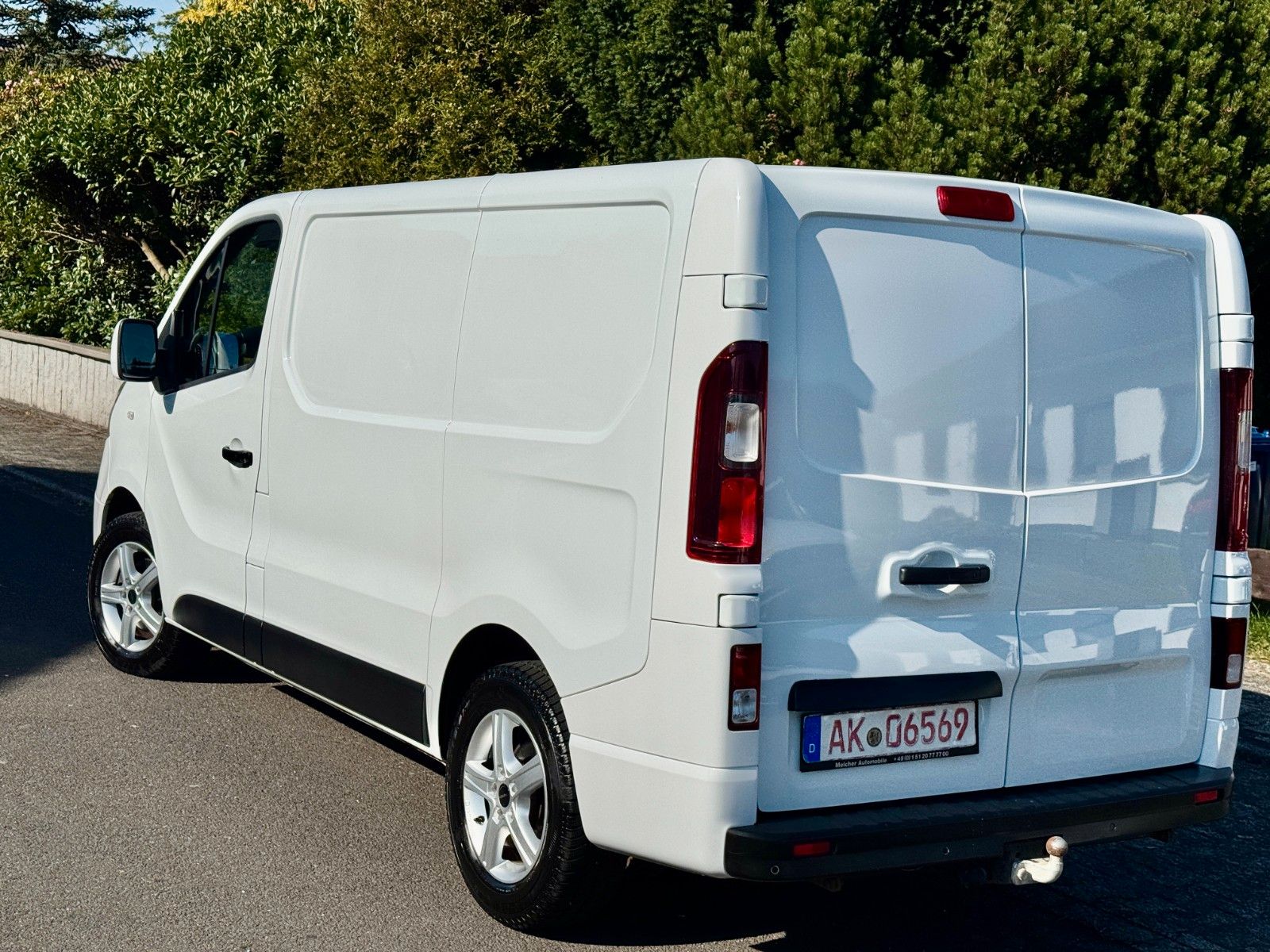 Renault Trafic Kasten L1H1 3,0t Komfort+NAVI+AHK+PDC+LED imagem 2