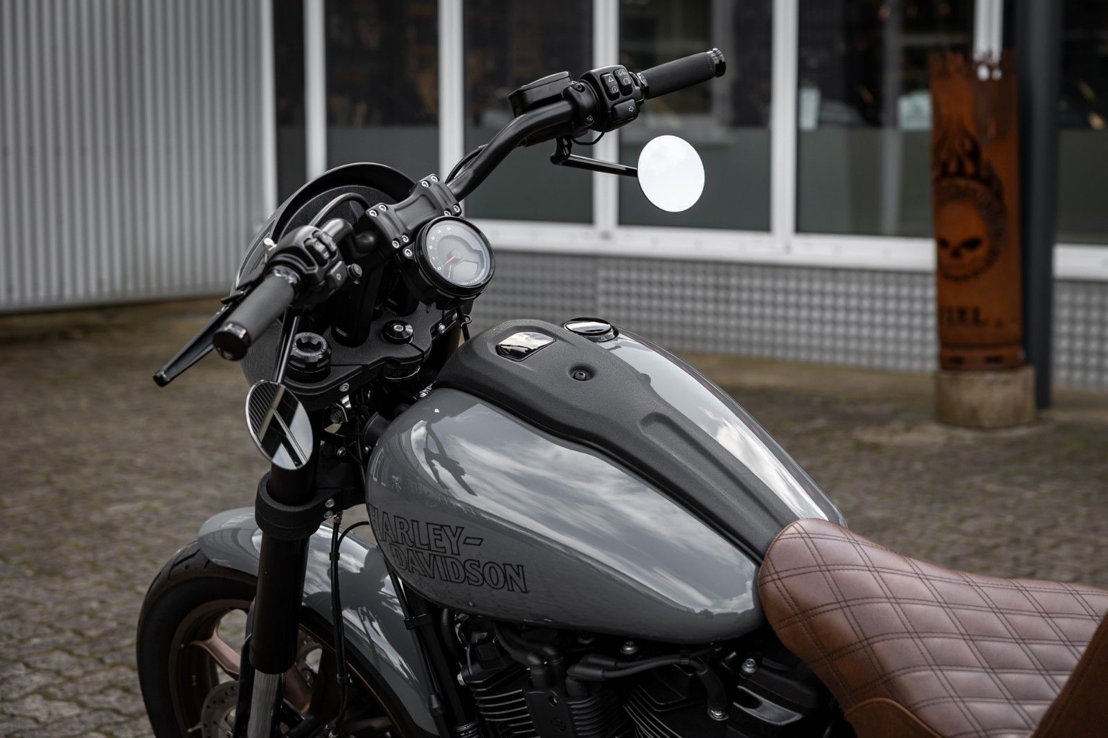 Fahrzeugabbildung Harley-Davidson FXLRS LOW RIDER S 117 CUI - JEKILL&HYDE -