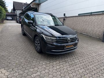 Volkswagen Tiguan - 11
