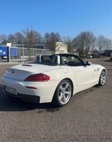 BMW Z4 sDrive23i - M Paket Garagenwagen 6 Zylinder - BMW aus 2011: Cabrio