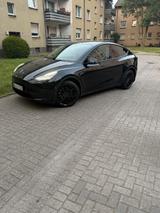 Tesla Model Y Hinterradantrieb RWD RWD - Tesla Model Y in Duisburg
