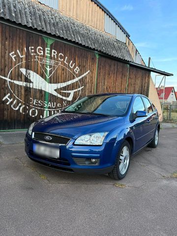 Ford Focus MK2 2.0 145 PS Ghia Automatik