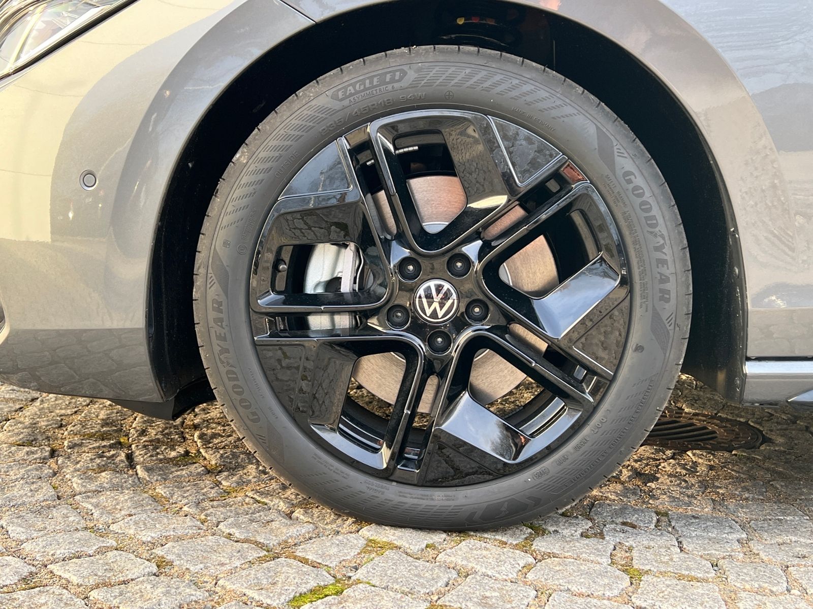 Fahrzeugabbildung Volkswagen Passat Variant R-Line 2.0 TDI DSG 4MOTION *AHK,