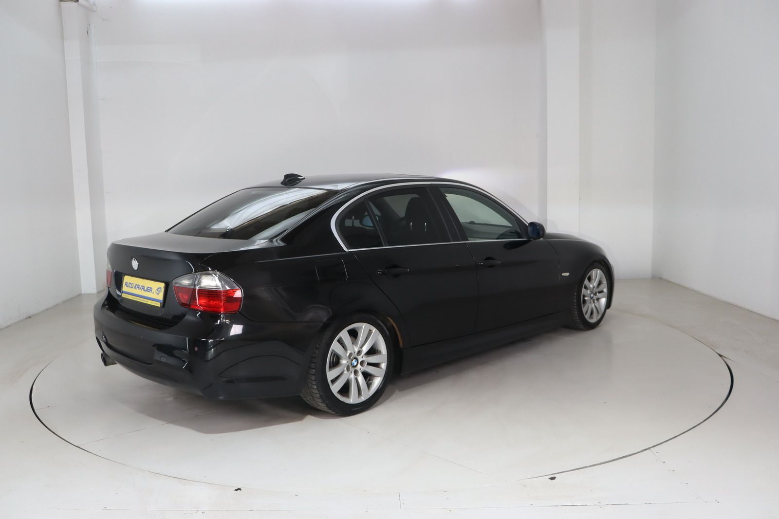 Fahrzeugabbildung BMW 325 i * Xenon * SD * Leder