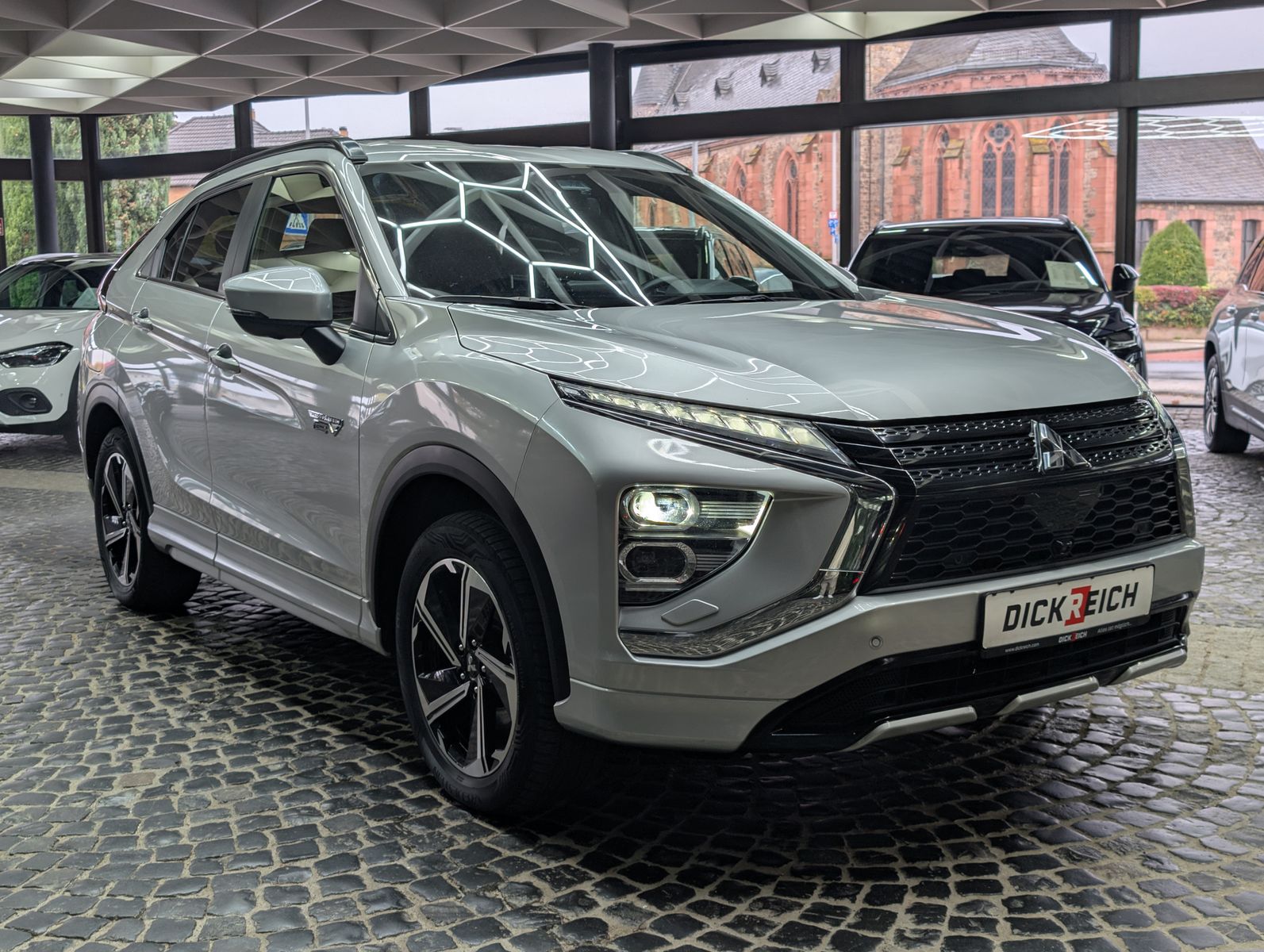 Mitsubishi Eclipse Cross 4WD PHEV Plus Select Hybrid 360° imagem 2
