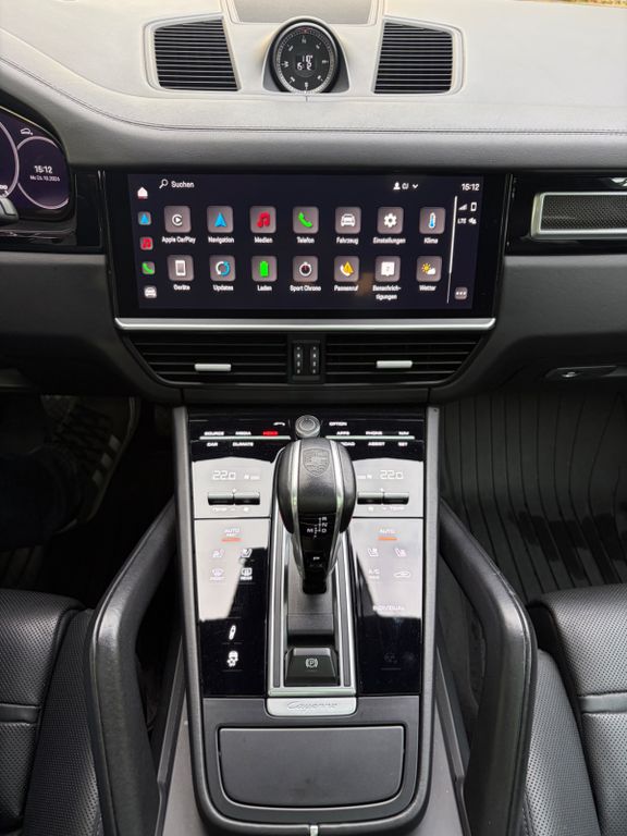 PORSCHE Cayenne 2022