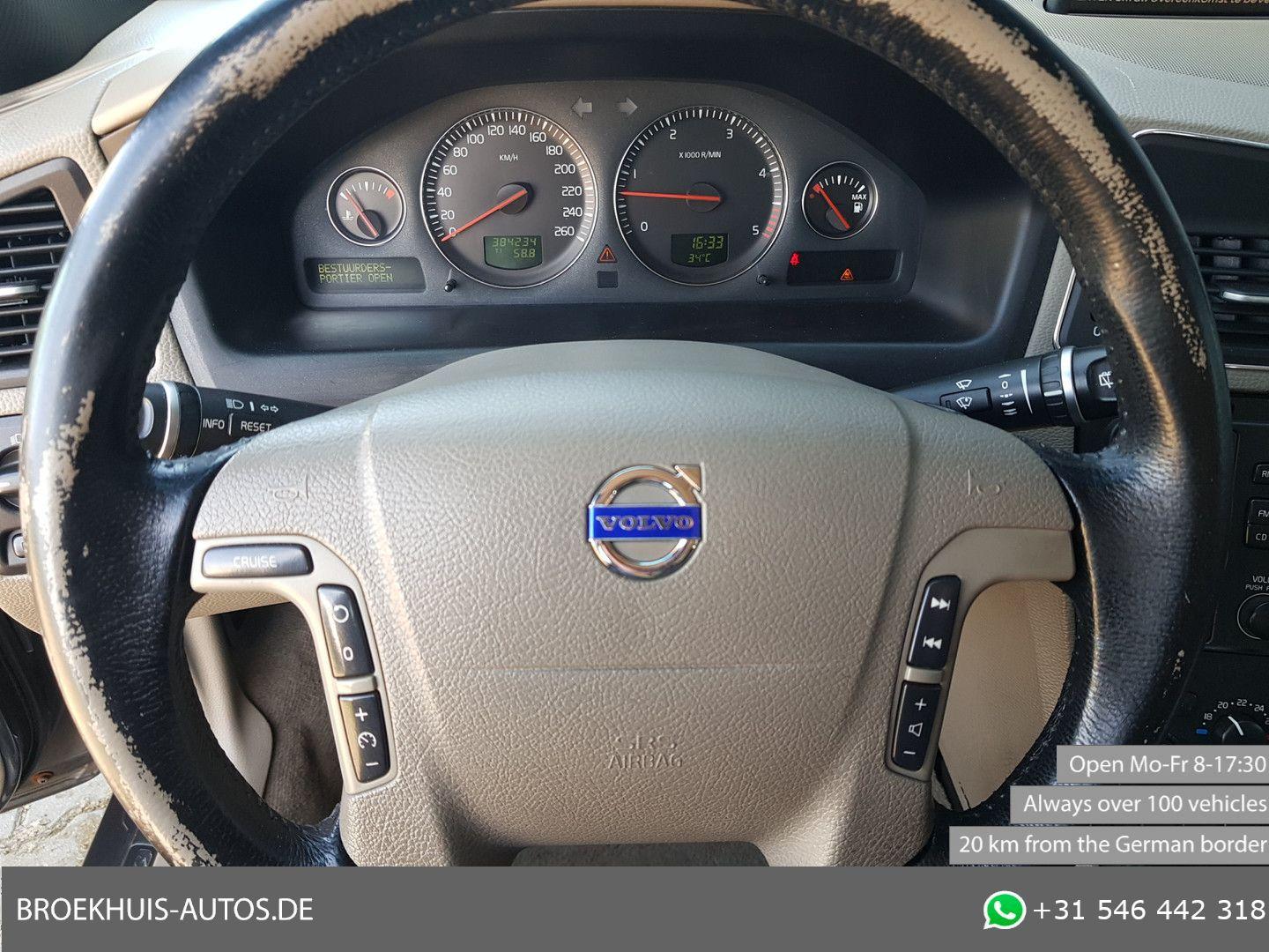 Volvo V70 2006 — photo 15