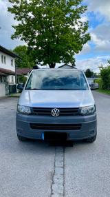 Volkswagen T5 Kombi - Camper ähnlich zu California - Volkswagen T5 Kombi aus 2010